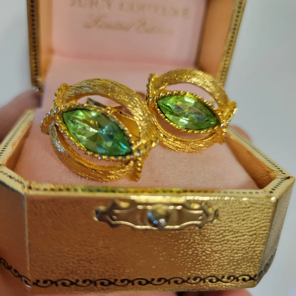 Vintage Cufflinks Green Rhinestone & Gold-tone Corded Metalwork ~ Snazzy! Retro!